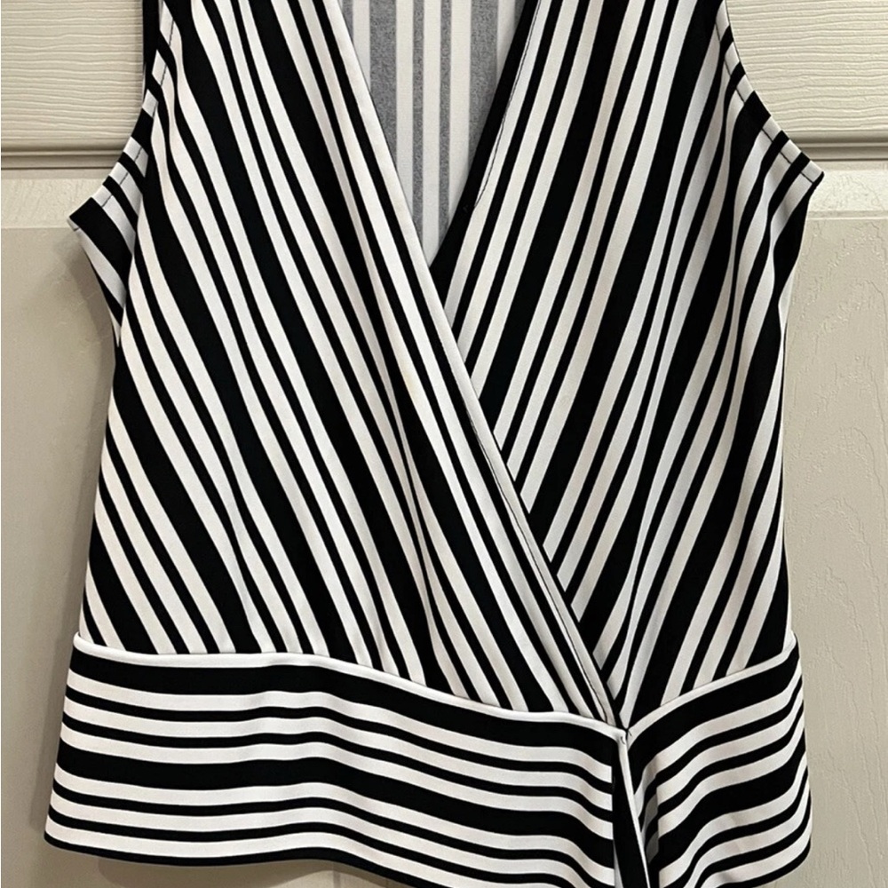 Banana Republic Black and White Wrap Tank Top PXS